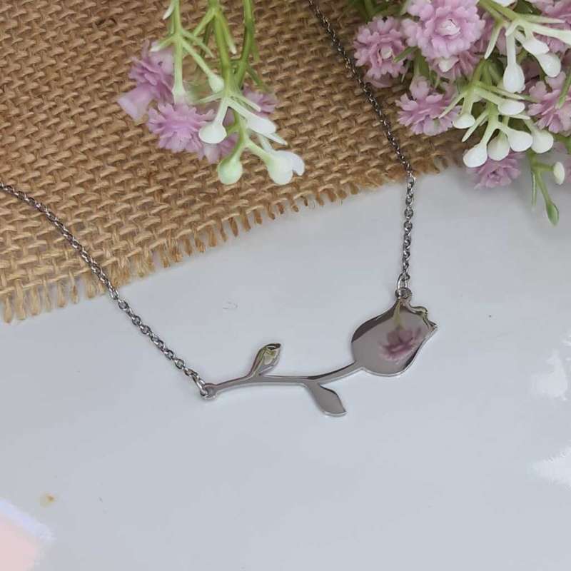 ROSE NECKLACE