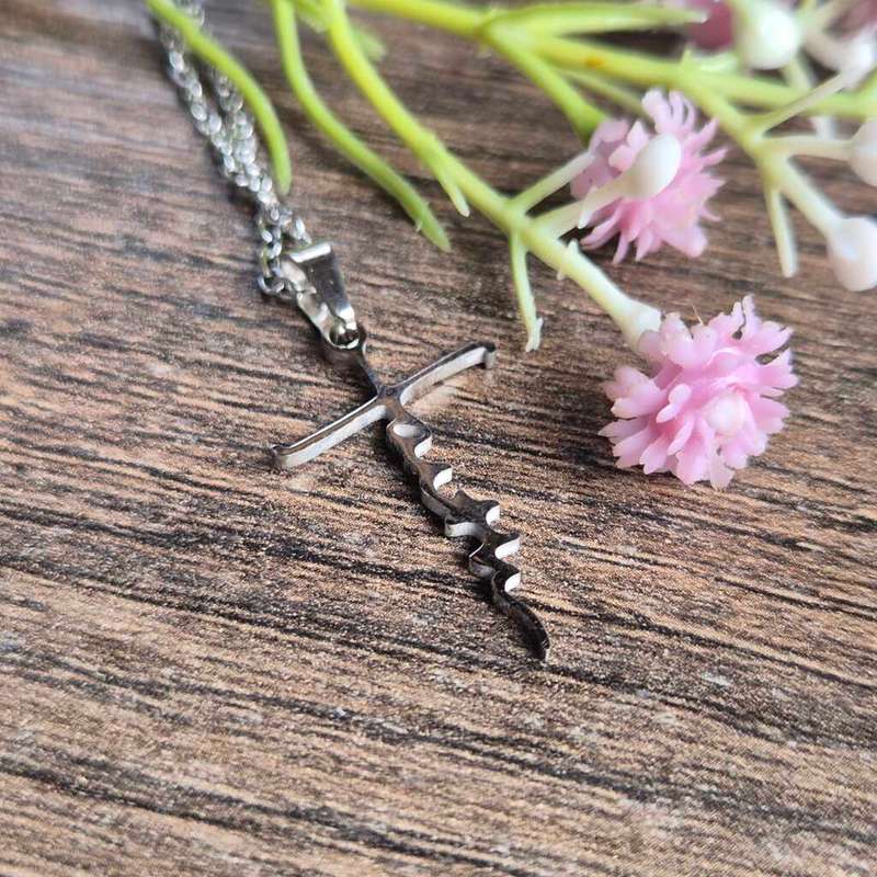 FAITH NECKLACE