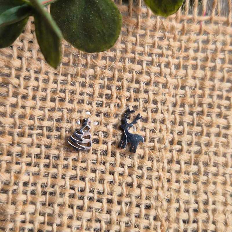 CHRISTMAS STUD EARRINGS