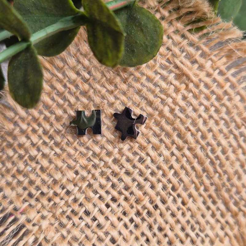 PUZZLE STUD EARRINGS