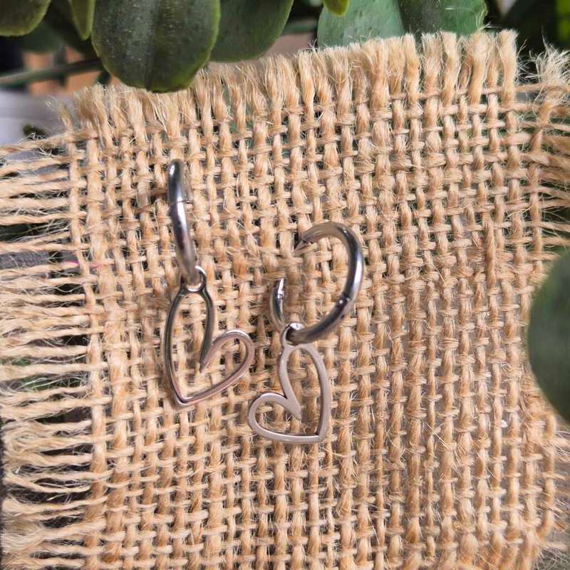 HEART DROP EARRINGS