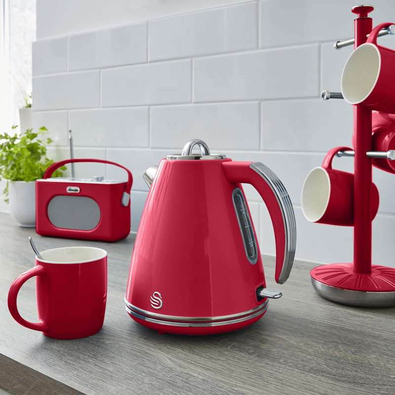 Swan 1.5 Litre Red Retro Jug Kettle-SRK15R