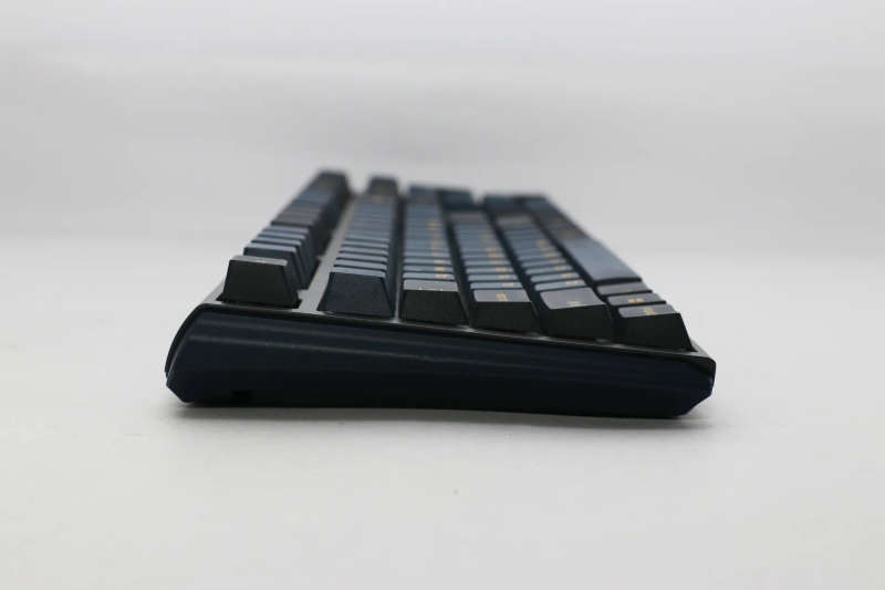 Ducky One 3 Pro Keyboard - 100% with Cherry MX2A Speed Silver Switches