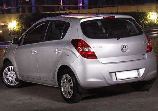 2009 2010 2011 HYUNDAI i20 Hatchback 09-11 Headlamp / HeadLight Front Passenger Side Manual