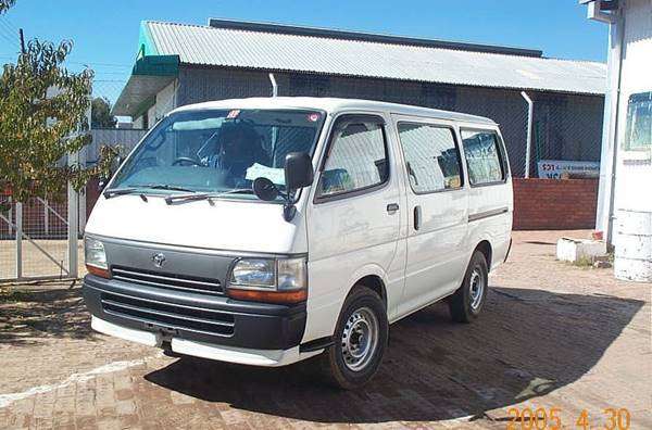 1993 1994 TOYOTA HIACE RZH VAN Late Model 93-94 Headlamp / HeadLight Front Passenger Side EXPORT