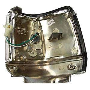 1985 1986 TOYOTA CRESSIDA RX70 85-86 Corner Light Corner Lamp Right Side Driver Side Assembly