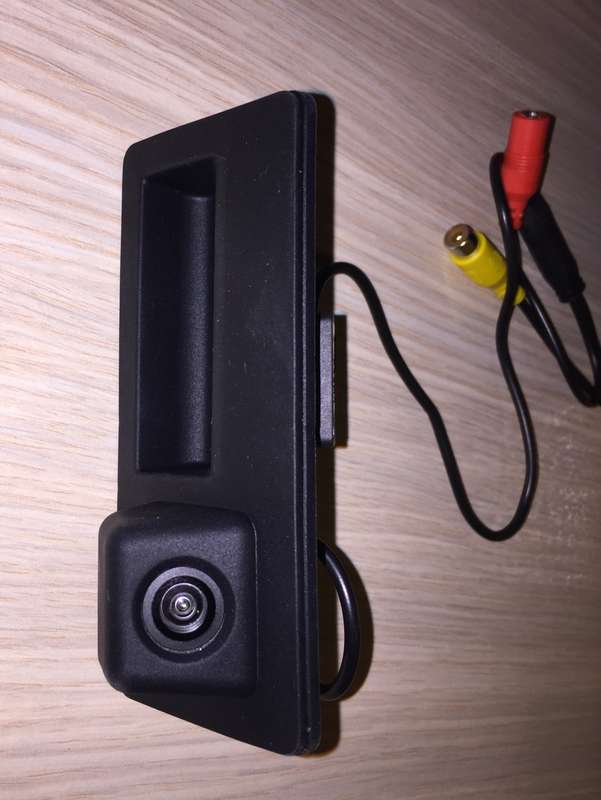 VW Tiguan OEM Reverse Camera