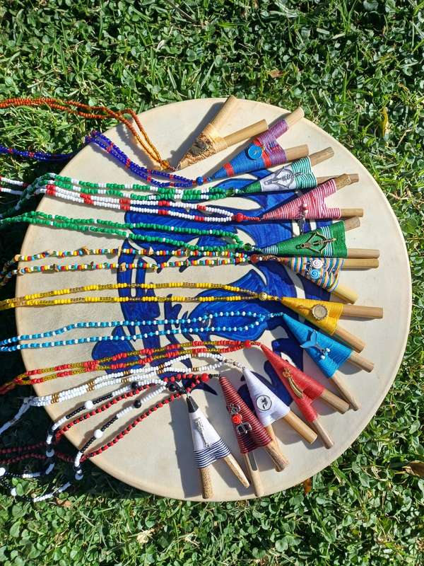 Rapé Kuripes made from Bamboo with a beaded necklace