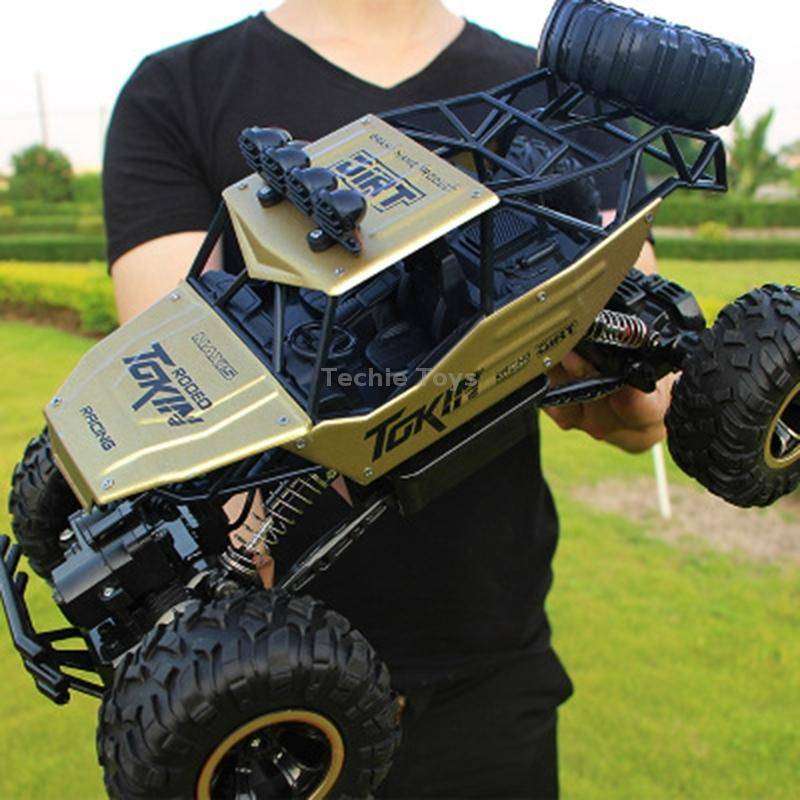 2.4GHz 4WD Double Motors Off-Road Climbing Car Remote Control Vehicle, Model:6026(Gold)