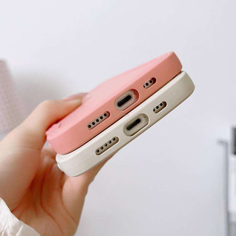 For iPhone 13 Wave Edge Silicone Phone Case(White)
