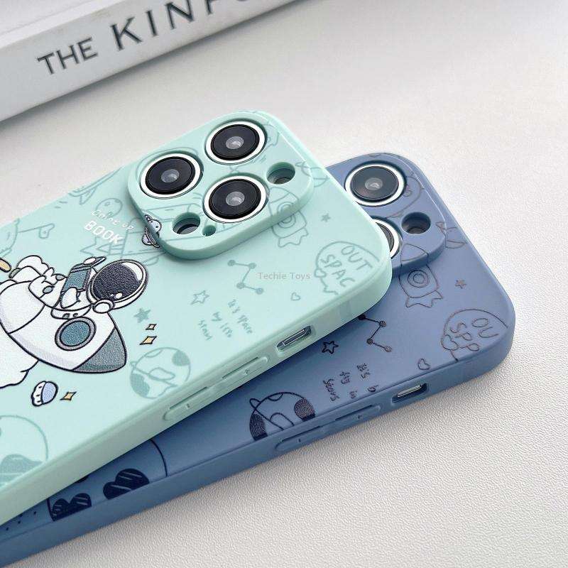 For iPhone 12 Liquid Silicone Straight Side Phone Case(Green Astronaut)