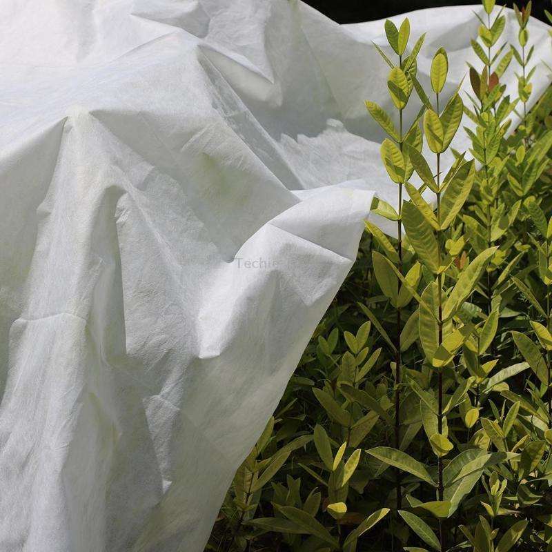 Non-Woven Plant Cover Winter Insulation Moisturizing Cold Protection Plants Cover Cloth, Size: 2.5x7