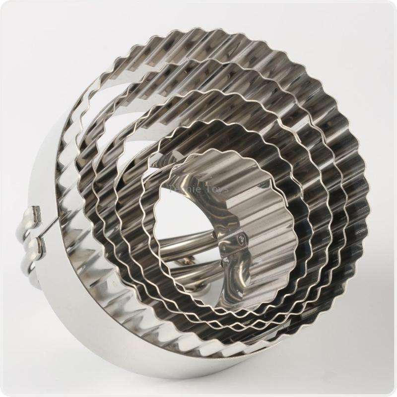 5 in 1 Stainless Steel Circular Wave Pattern Biscuit Cutter Set With Handle Fondant Tool Diameter: 8