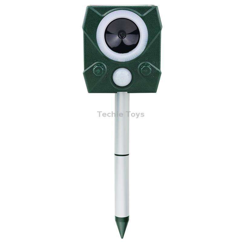 Electronic Rodent Repeller Ultrasonic Outdoor Animal Repeller(Green)