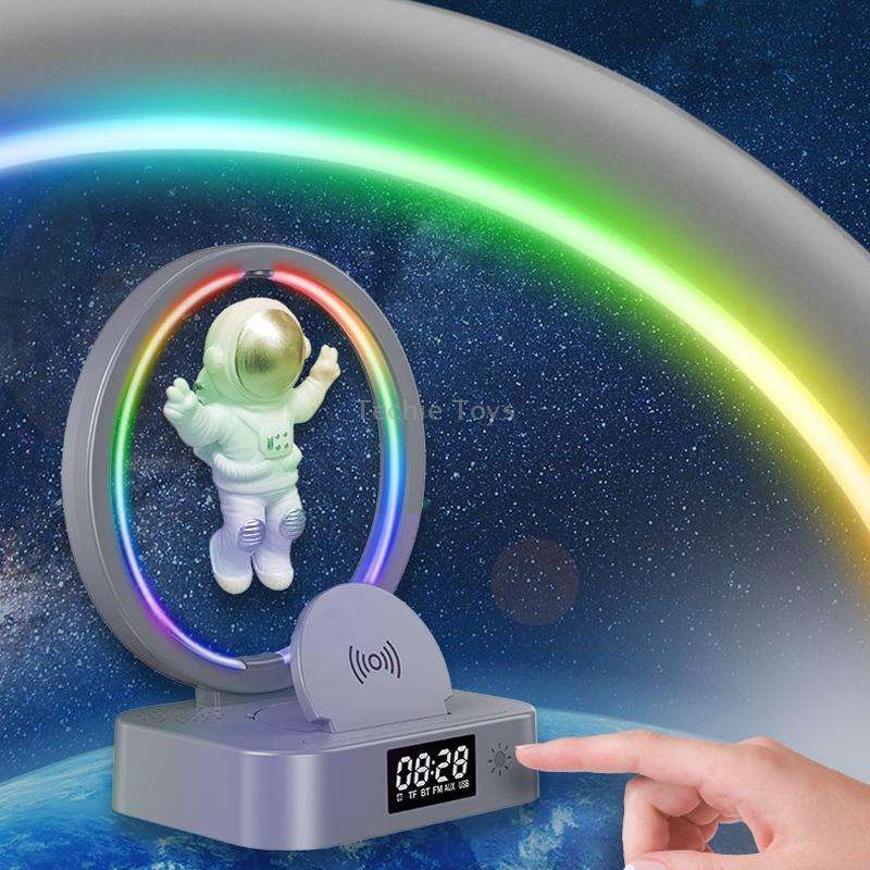 Y-558 Magnetic Levitation Astronaut TWS Bluetooth Speaker With RGB Light,Style: Silver Wireless Char