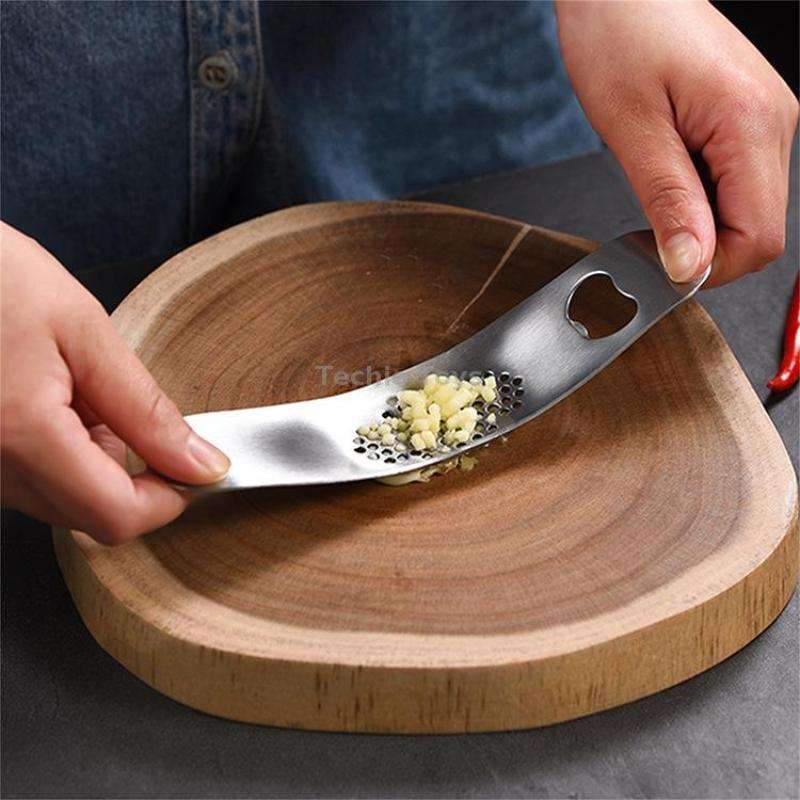 430 Stainless Steel Boat Shaped Garlic Grinder Manual Garlic Press Tools Kitchen Gadgets(Style 1)