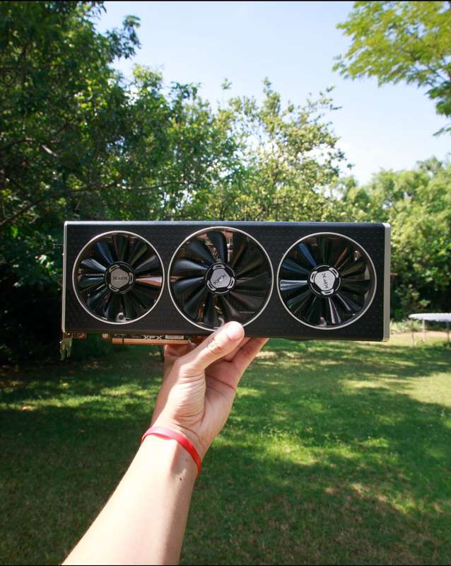 Radeon RX 6700 XT  12GB GDDR