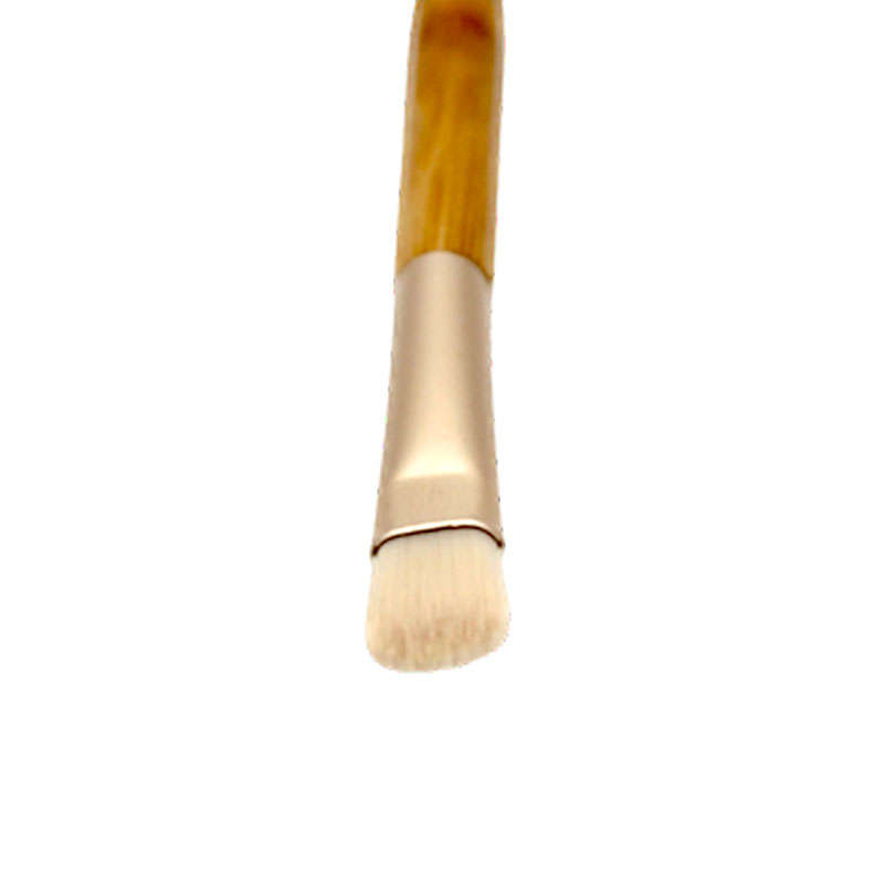 Shader and Blending Eyeshadow Brush