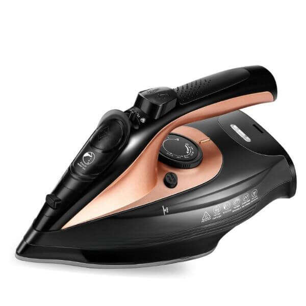 Cordless Steam Iron With Base Station