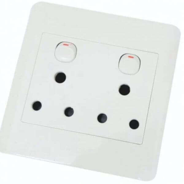 2 x 16A Switched Outlet 4×4 With White Cover Plate