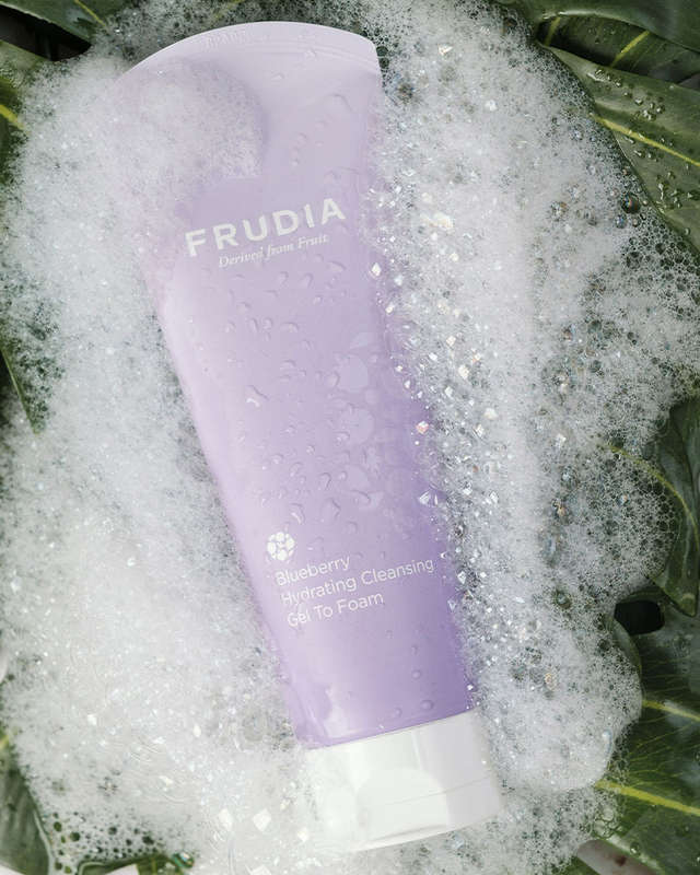Frudia Blueberry Hydrating Cleansing Gel To Foam