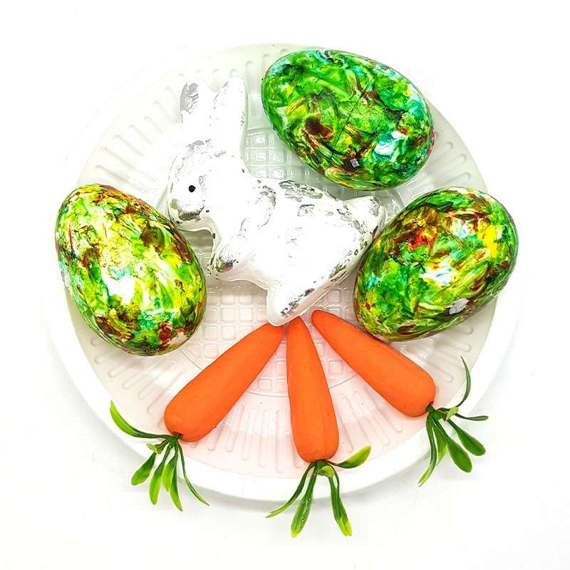 Bufftee Easter Bunny With Carrot & Eggs