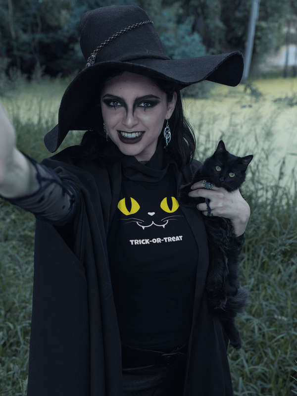 BUFFTEE Halloween Costume Glow in the dark Cat Eyes Trick or Treat Unisex T-shirt