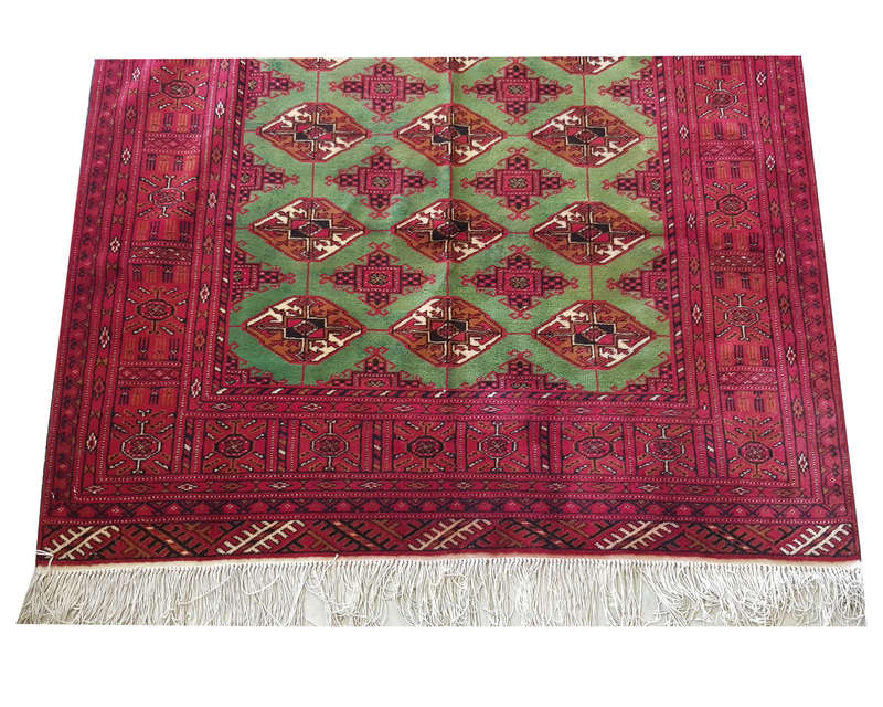 Top Quality Beautiful Classic Turkman carpet 190 x 130 cm