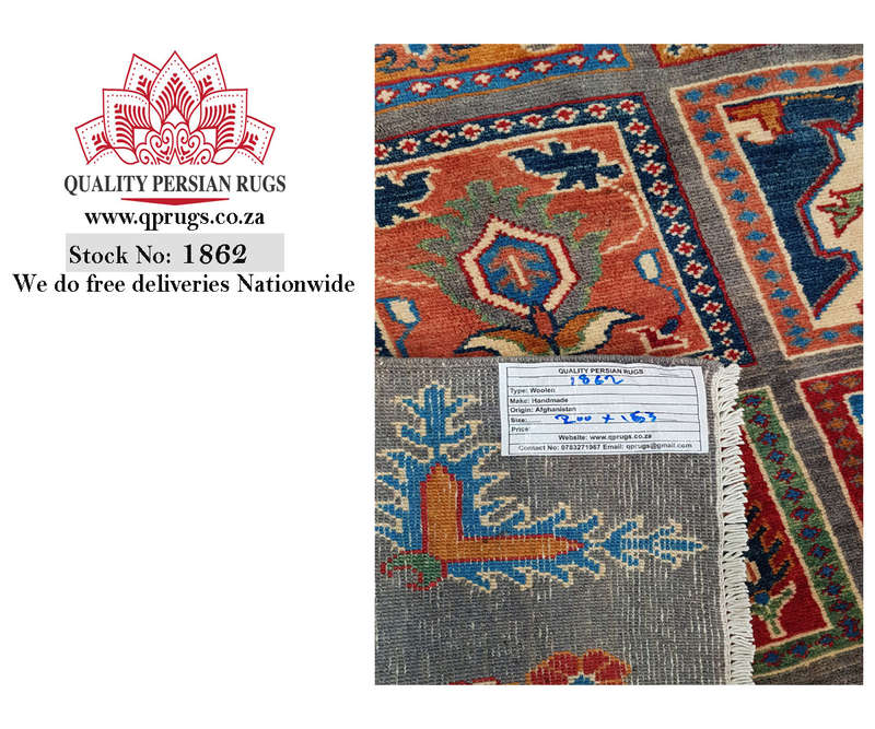 Beautiful Vintage style Ariana Carpet 200 x 153 cm
