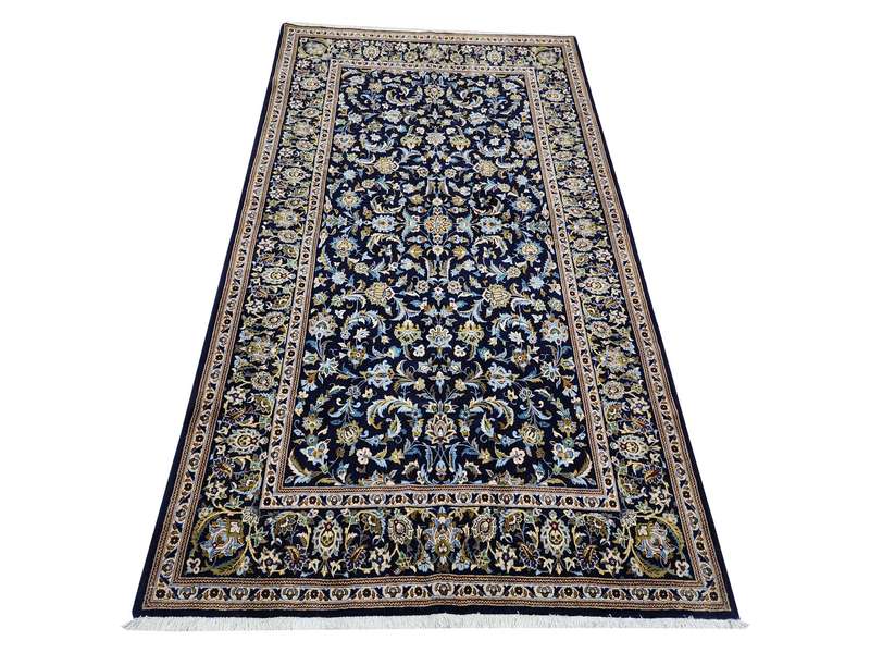 Premium quality Iranian Kashan Carpet 235 X 138 cm