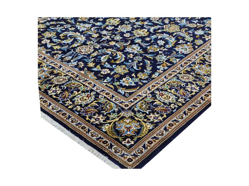 Premium quality Iranian Kashan Carpet 235 X 138 cm