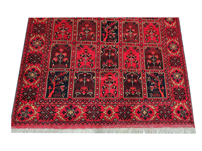 FINE QUALITY BELJIC CARPET 204 x 158 cm