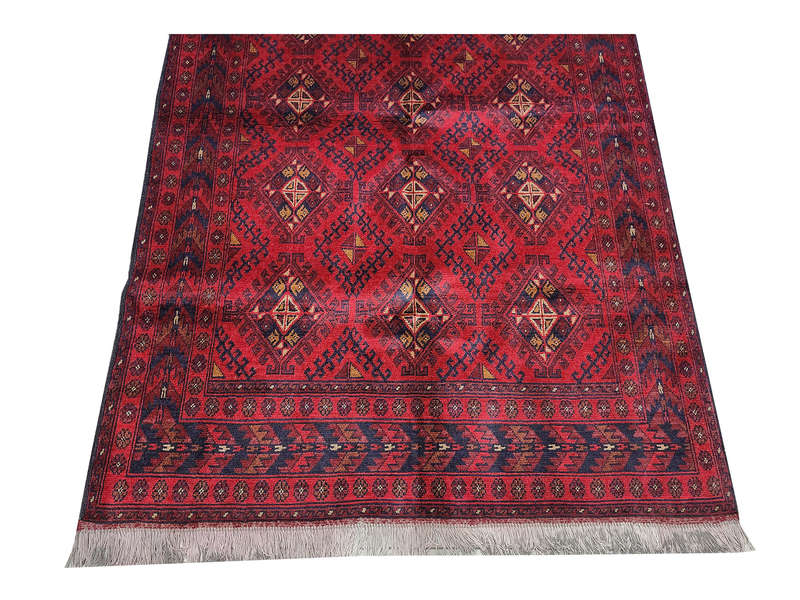 FINE QUALITY BELJIC CARPET 196 x 124 cm