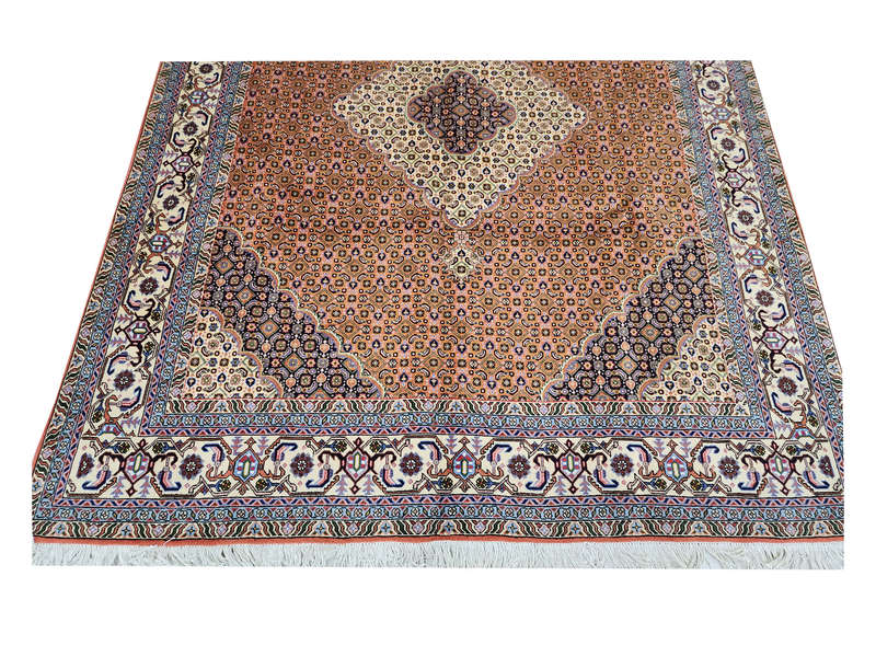 Top Quality Hand-knotted Ardabil Carpet 295 X 200 cm