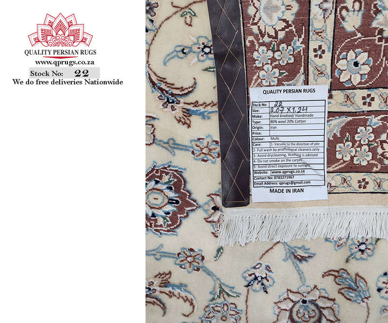 Stunning Nain Persian Carpet 207 x 124 CM