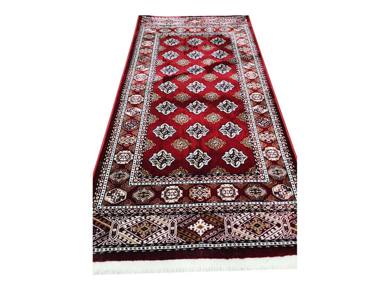 Beautiful Turkish Machine Made Carpet 150 X 80 CM