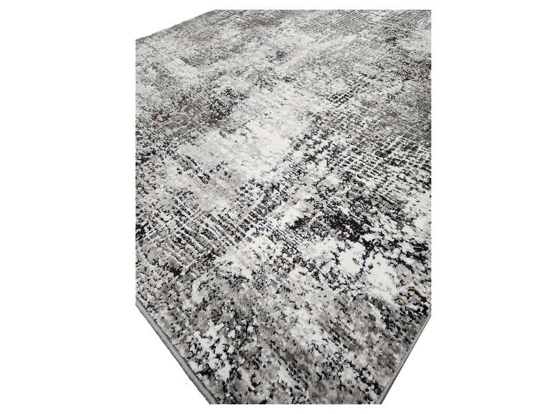 Stunning Turkish Carpet 170 x 120 CM