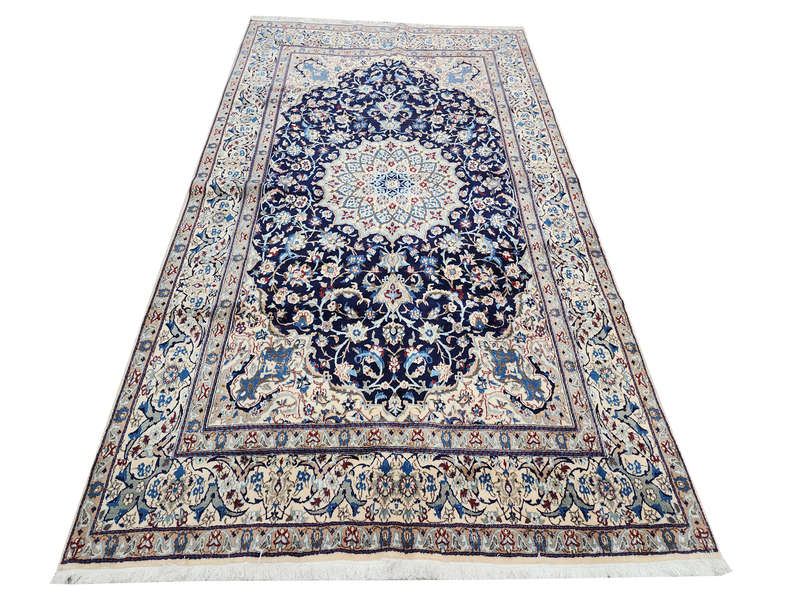 Incredible Fine Nain Persian Carpet 312 X 200 cm