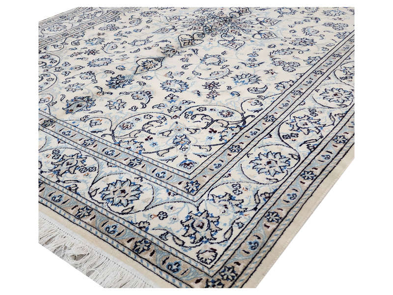 Fine Nain Persian Carpet 300 X 200 cm