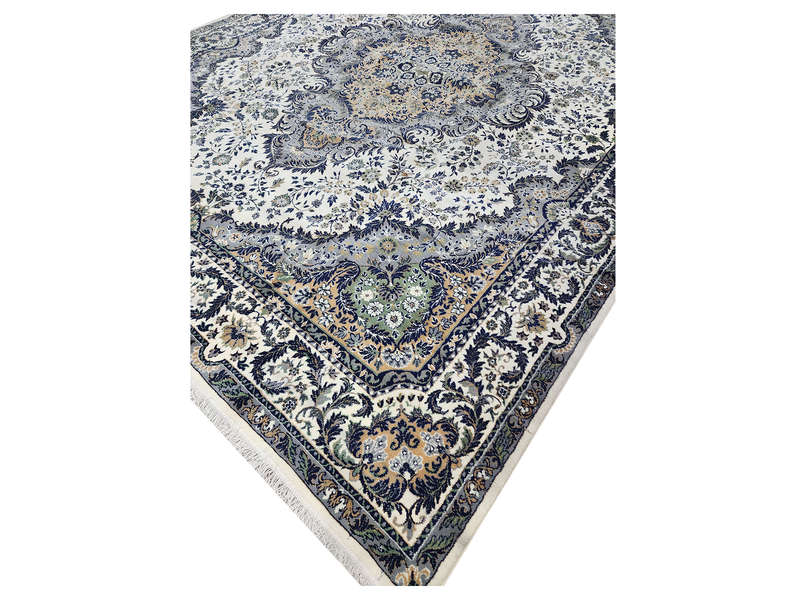 Beautiful Persian Machine Made Carpet 400 x 300 CM