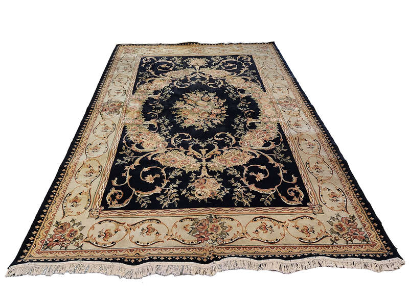 Stunning Persian Machine Made Carpet 300 x 200 CM