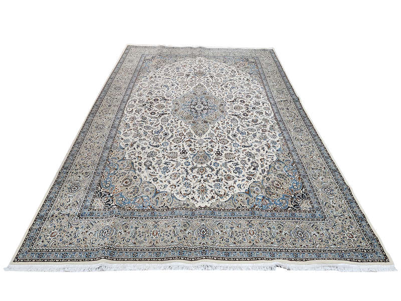Beautiful Persian Kashan Machine Made Carpet 400 x 300 CM