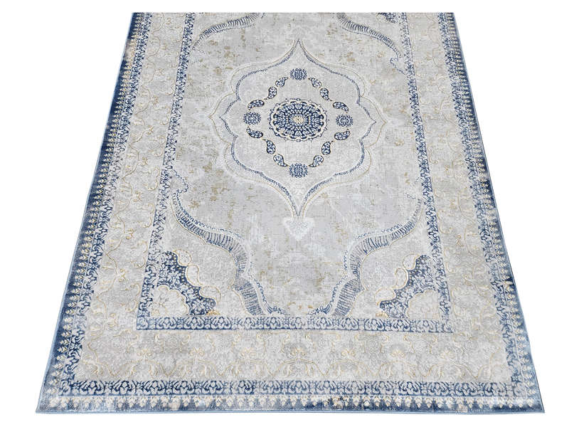 Beautiful Persian Design Carpet 230 x 160 CM