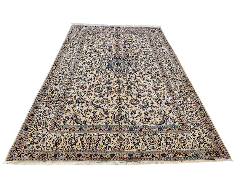 Stunning SecondHand Nain Persian Carpet 327 X 250 CM