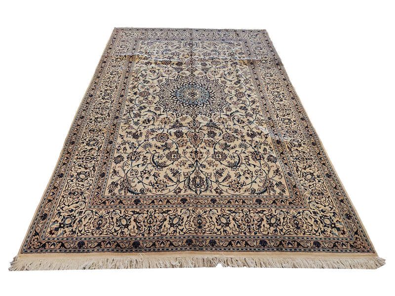 Stunning SecondHand Nain Persian Carpet 327 X 250 CM