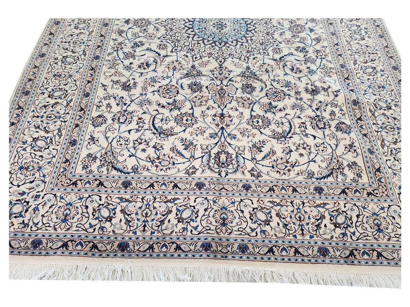 Stunning SecondHand Nain Persian Carpet 327 X 250 CM