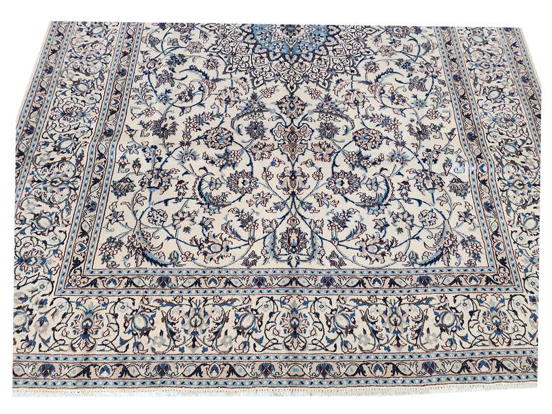 Stunning SecondHand Nain Persian Carpet 327 X 250 CM