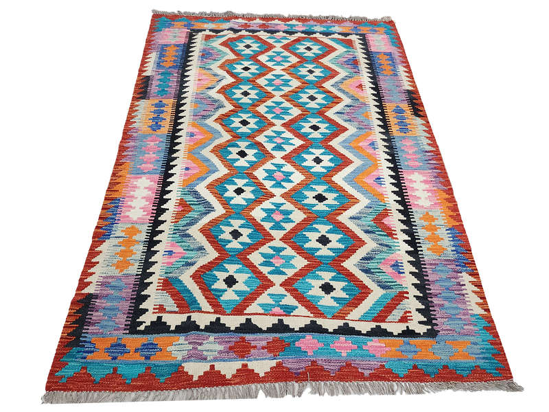 Stunning Afghan Choubi kilim 182 x 126 CM