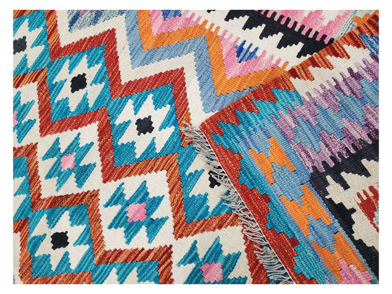 Stunning Afghan Choubi kilim 182 x 126 CM