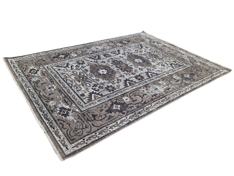 Stunning Turkish Machine Made Carpet 290 X 200 CM